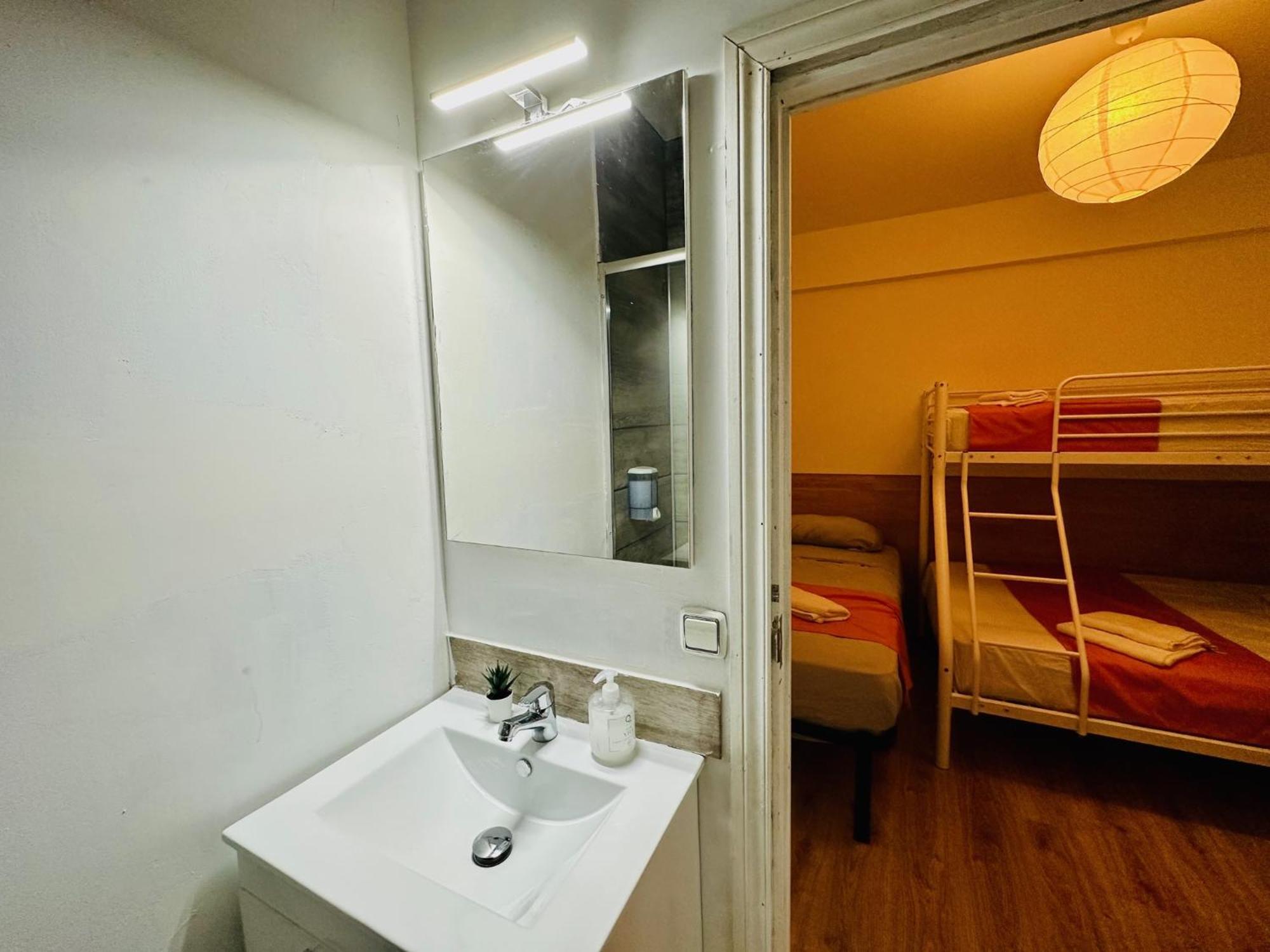 Punta Me Rooms In Madrid Downtown Exteriér fotografie